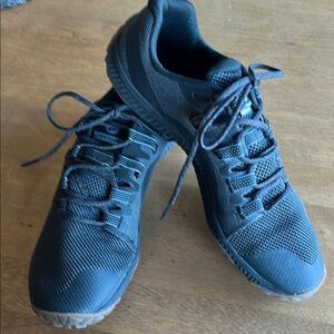 Black Athletic Shoes with Breathable Mesh and Padded Tongue